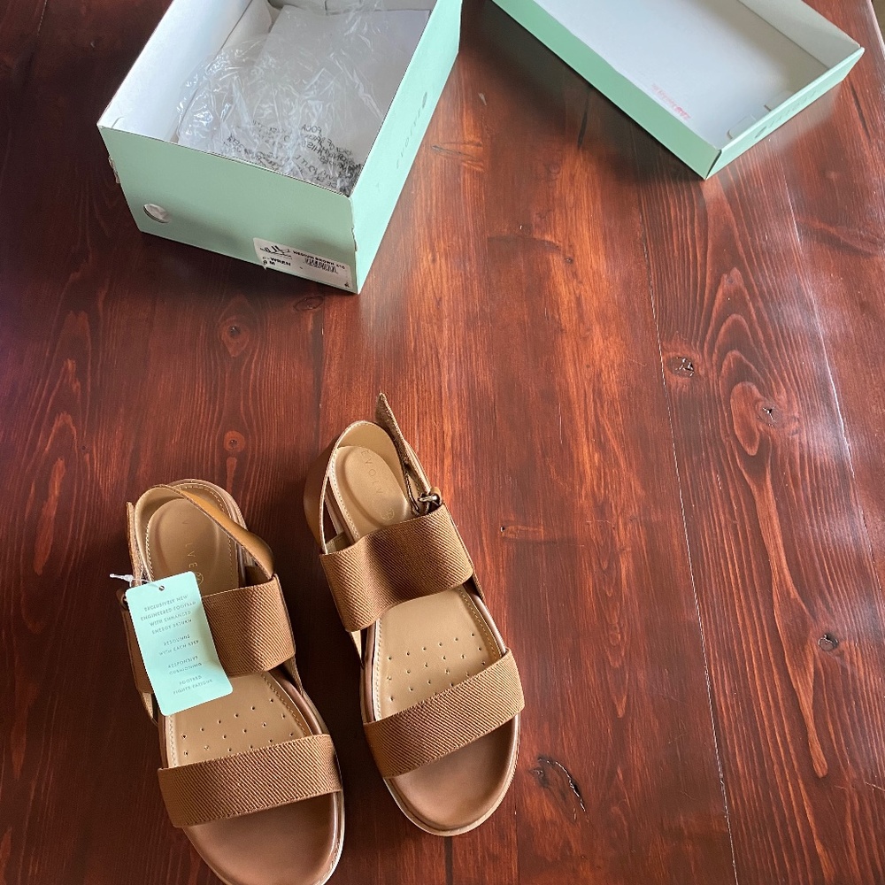 Evolve Sandals
